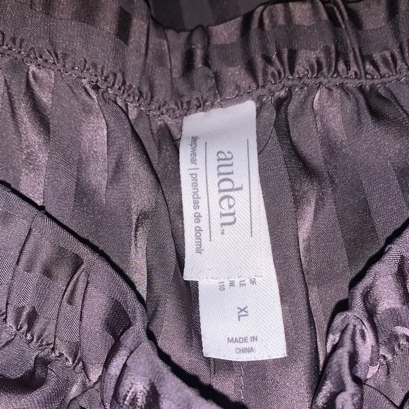 ☆ Auden Satin Pajama Set - Picture 2 of 4